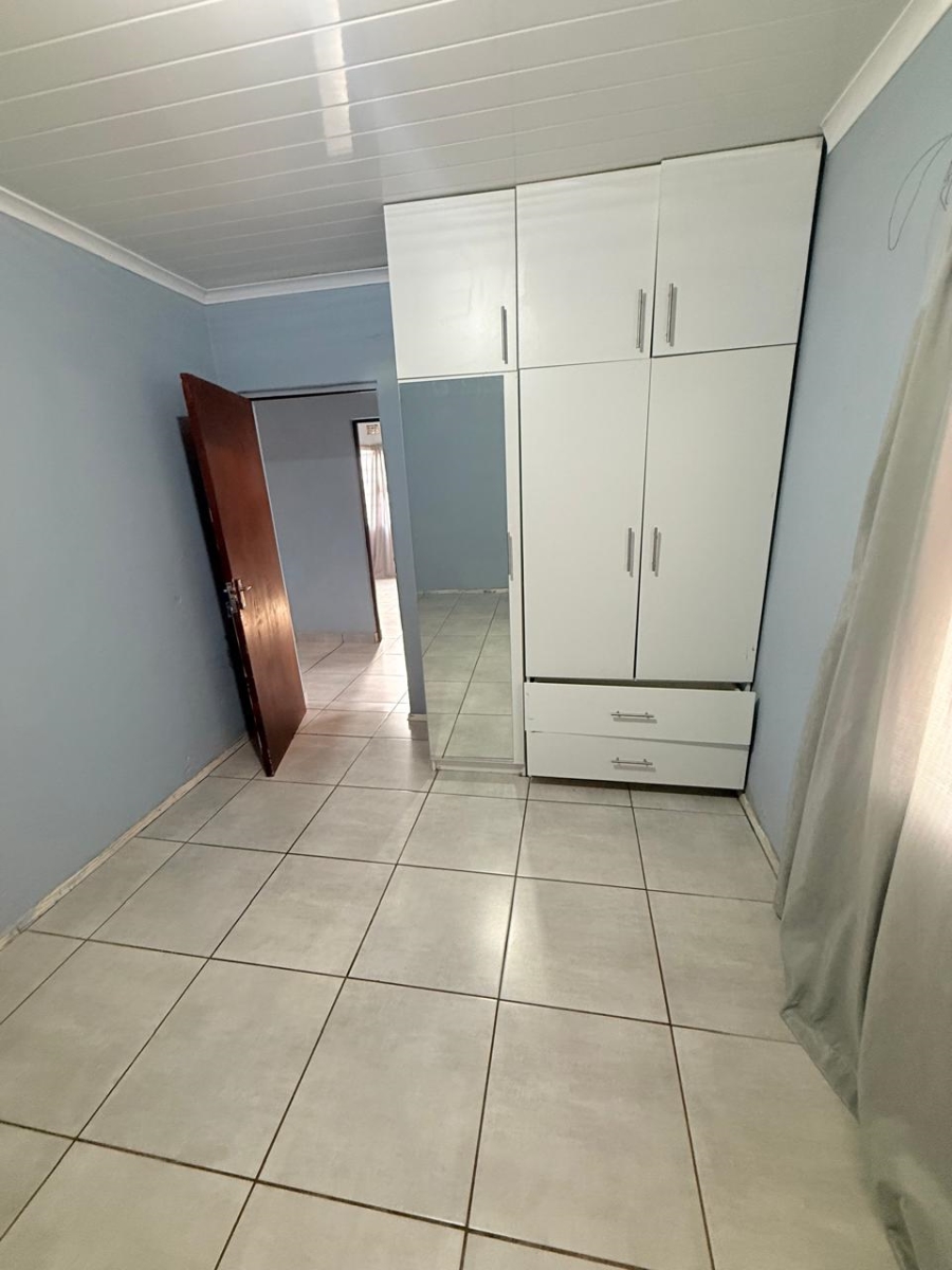 3 Bedroom Property for Sale in Nomzamo Western Cape